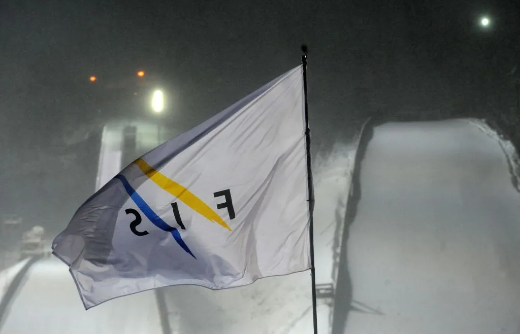 FIS окажет финансовую поддержку национальным федерациям