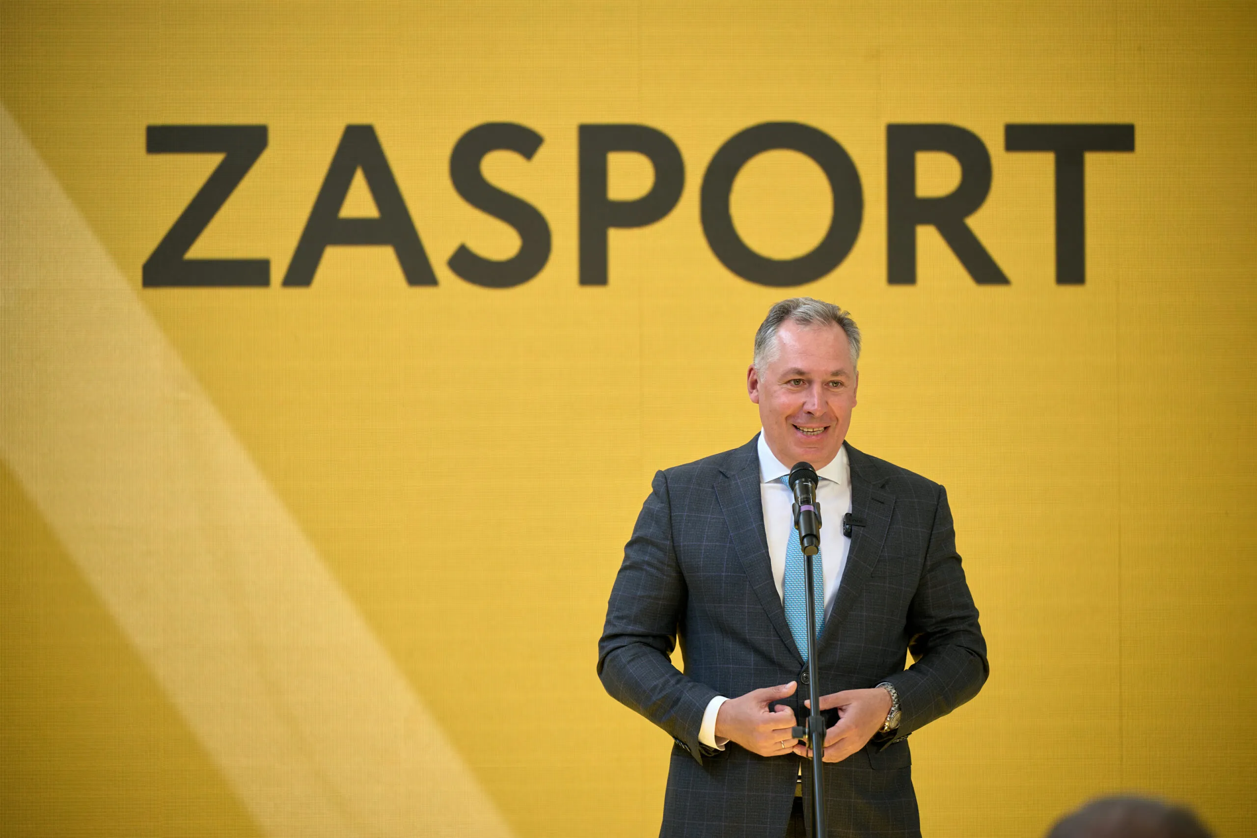 Станислав Поздняков: «Качество и дизайн экипировки ZASPORT для российских спортсменов всегда получали высокие оценки и отзывы»