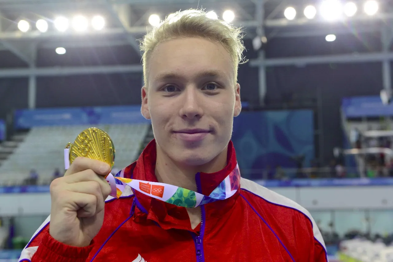 Пловец Андрей Минаков – пятикратный чемпион ЮОИ-2018!