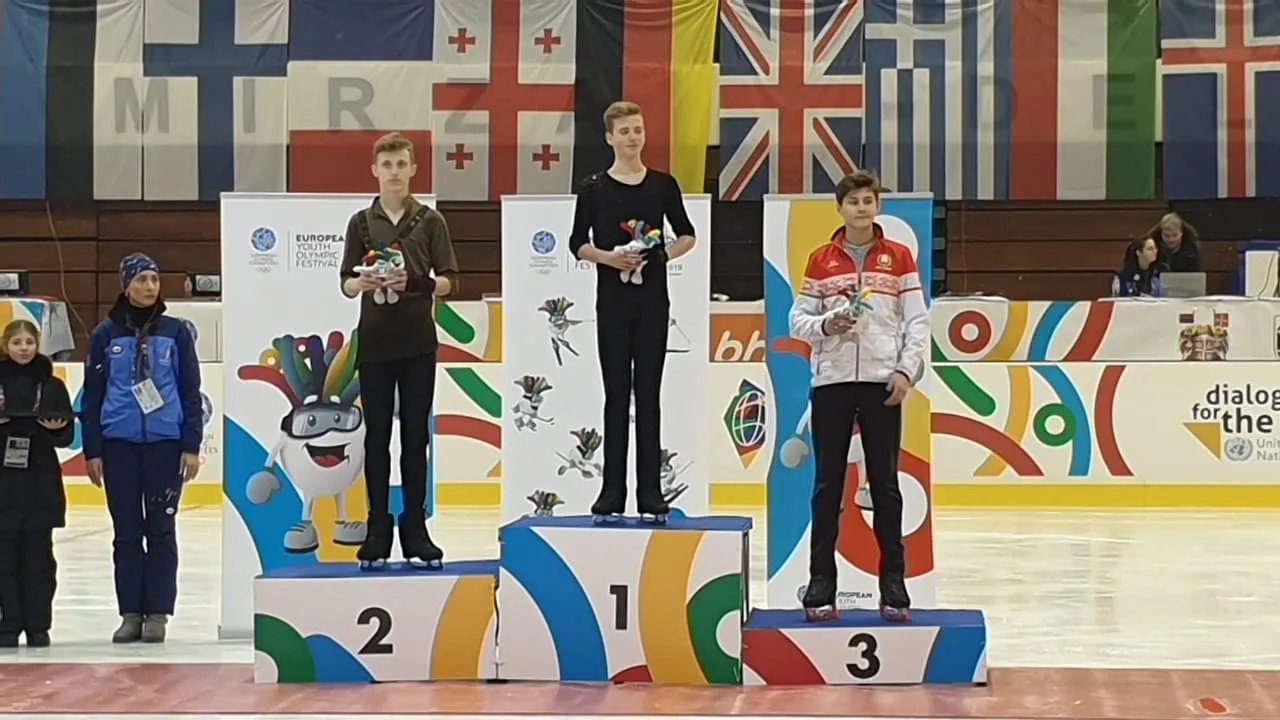 Фигурист Илья Яблоков – чемпион ЕЮОФ-2019!