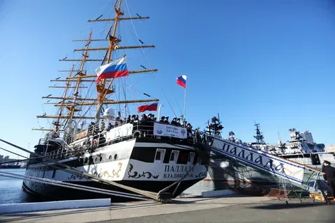 Around the world with the flag of the Russian Olympic Committee