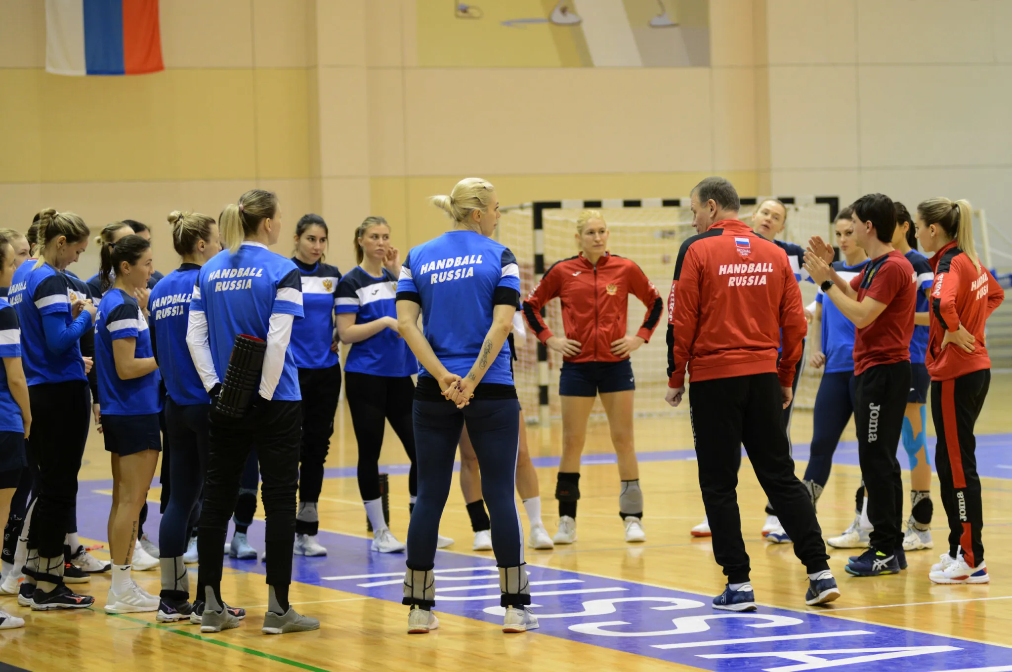 Training of the Russian women's handball team before the Olympic qualifying tournament