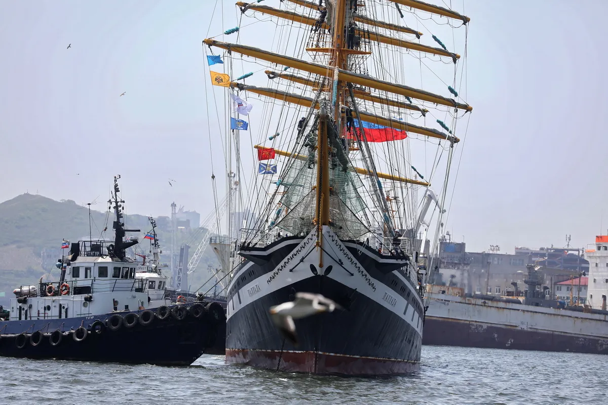 Meeting of sailboats with the ROC flag in Vladivostok and Kaliningrad