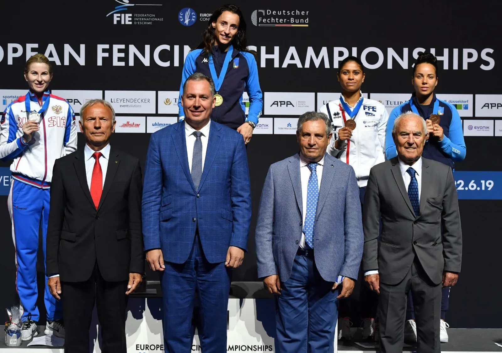 Stanislav Pozdnyakov received an antique sabre as a gift for his commitment to Fair Play principles.