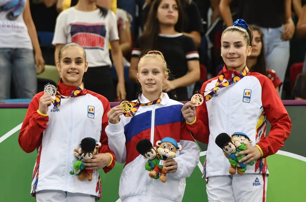Гимнастка Виктория Листунова – пятикратная чемпионка ЕЮОФ-2019