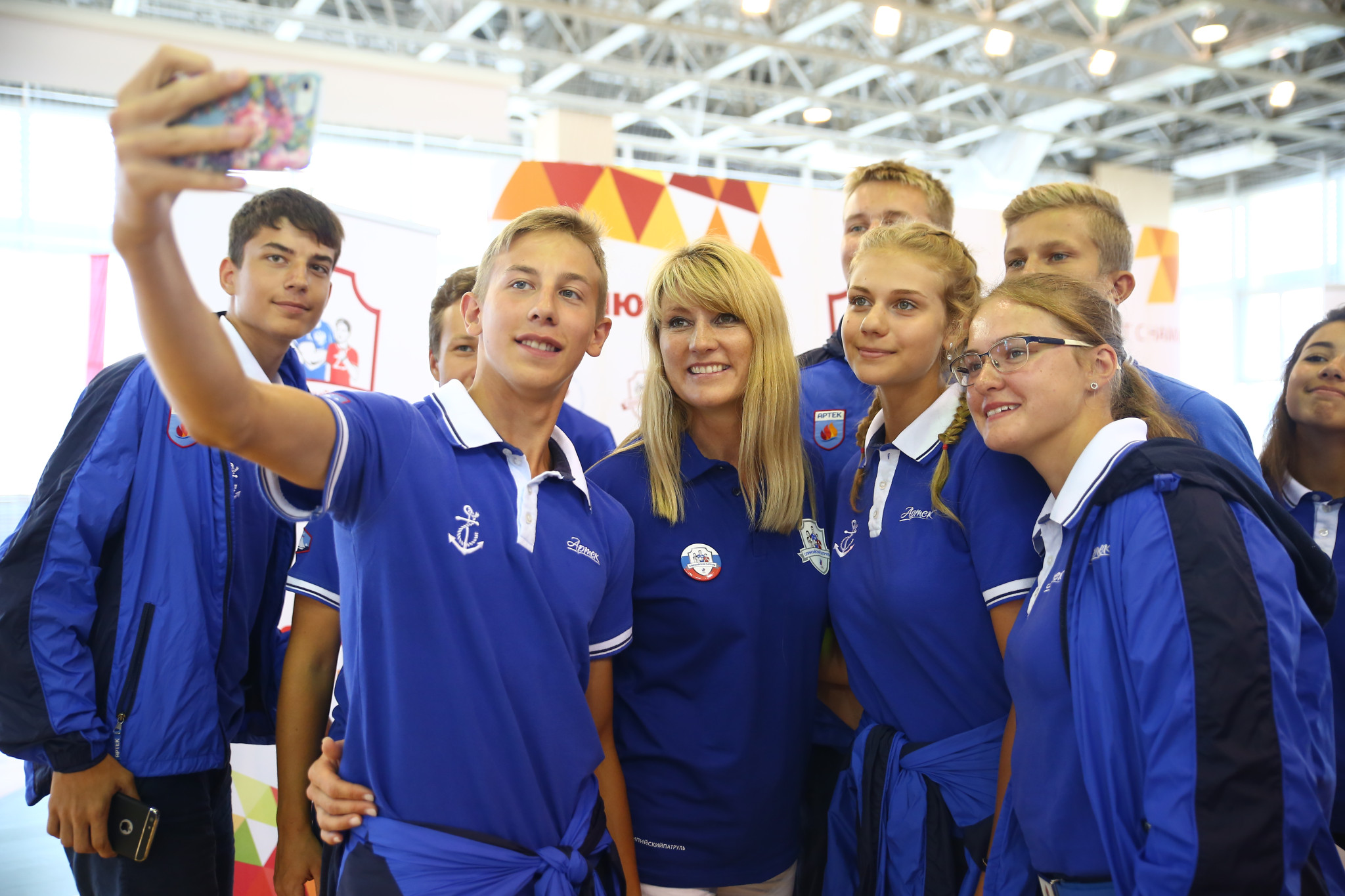 Svetlana Zhurova took part in the Olympic Patrol project at the Artek International Children's Center