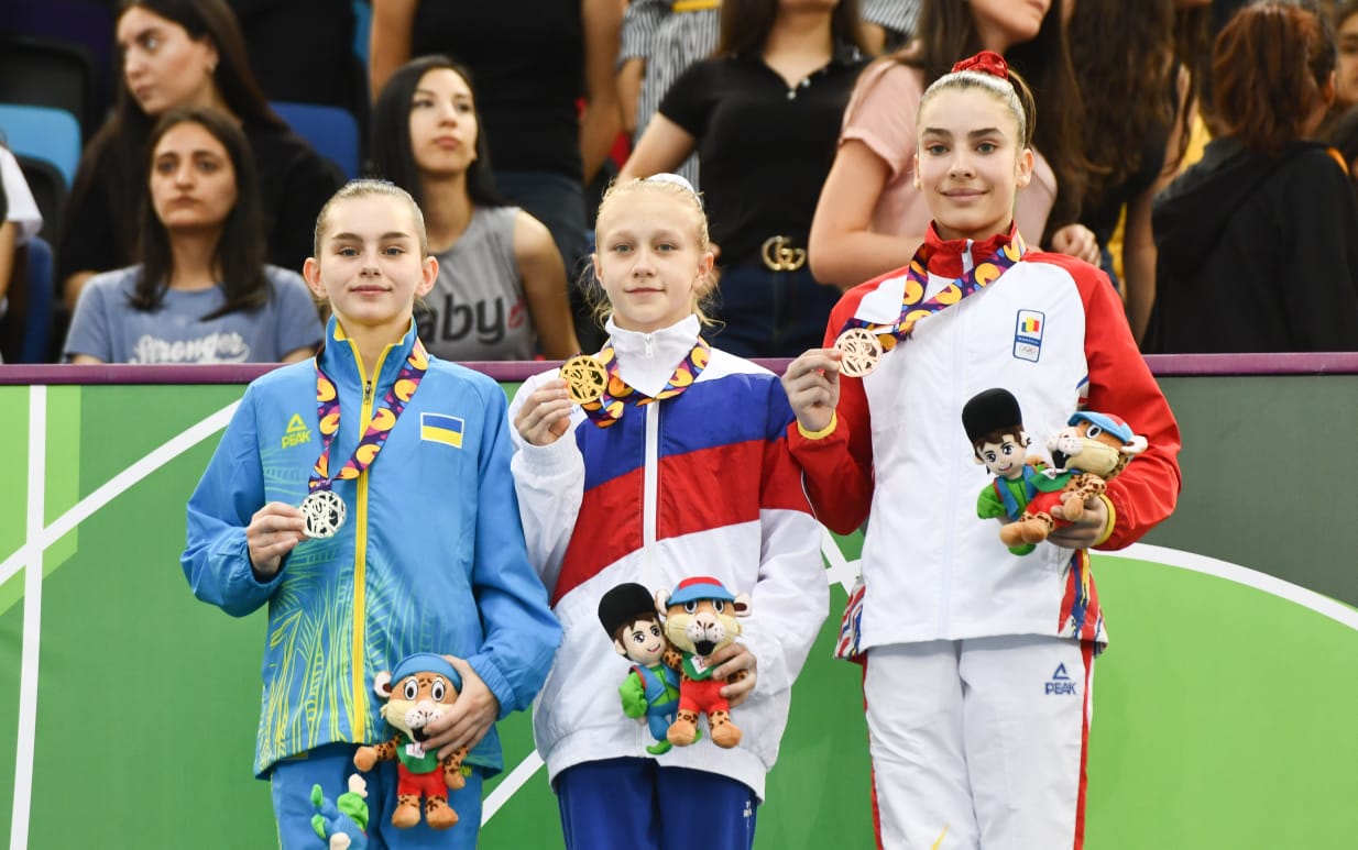 Виктория Листунова – трехкратная чемпионка XV ЕЮОФ
