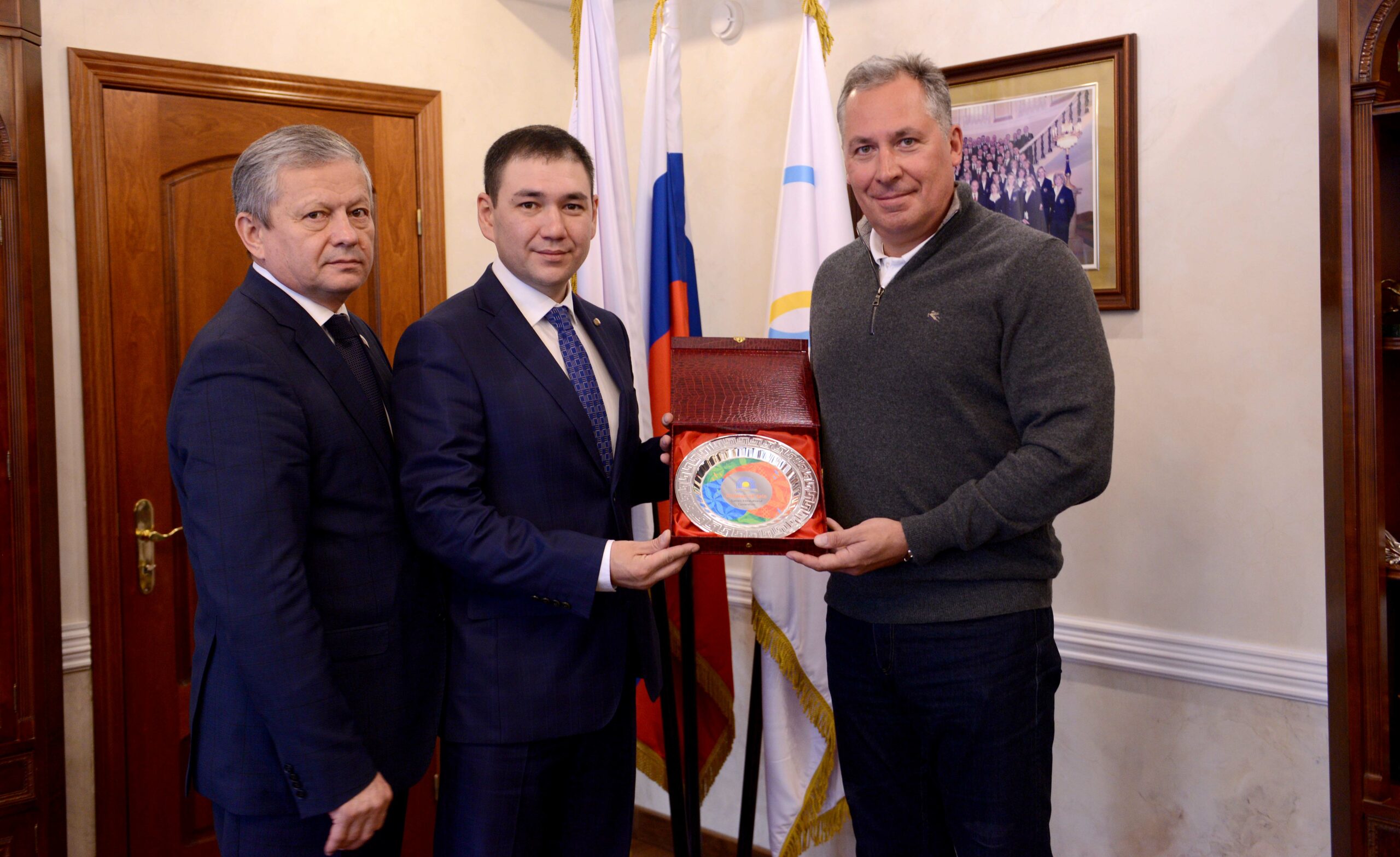 Stanislav Pozdnyakov met with the Head of the Children of Asia Games International Committee Vladimir Maksimov
