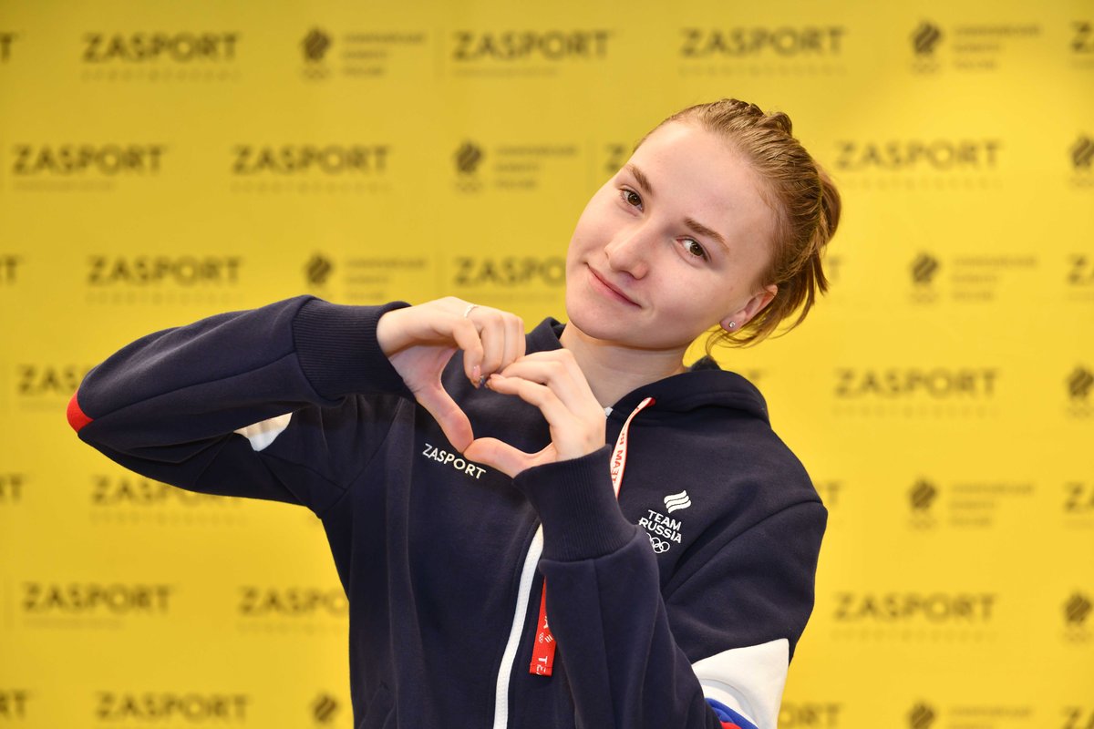 Анна Шпынева — чемпионка ЮОИ-2020 в прыжках с трамплина